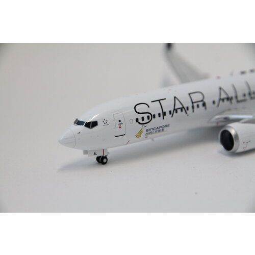 JFox 1:200 Singapore Airlines "Star Alliance" B737-MAX 8