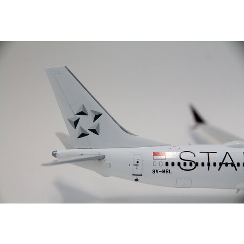JFox 1:200 Singapore Airlines "Star Alliance" B737-MAX 8
