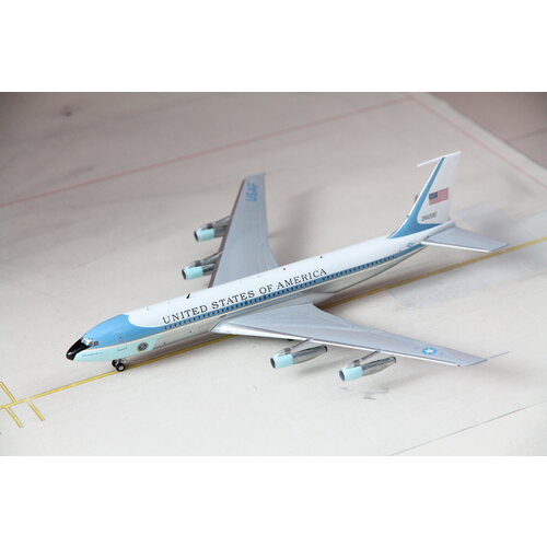 Inflight 1:200 US Air Force B707 VC-137 Inflight 1:200 US Air Force B707 VC-137