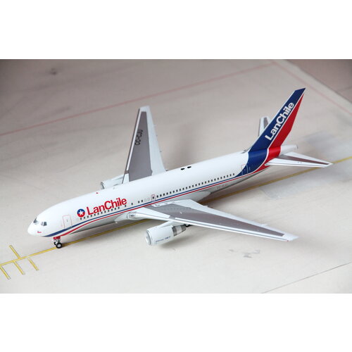 Inflight 1:200 Lan Chile B767-200 Inflight 1:200 Lan Chile B767-200