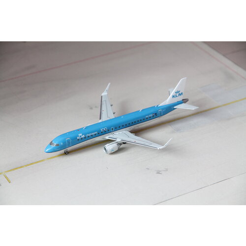 JC Wings 1:200 KLM "100" Embraer ERJ190 JC Wings 1:200 KLM "100" Embraer ERJ190