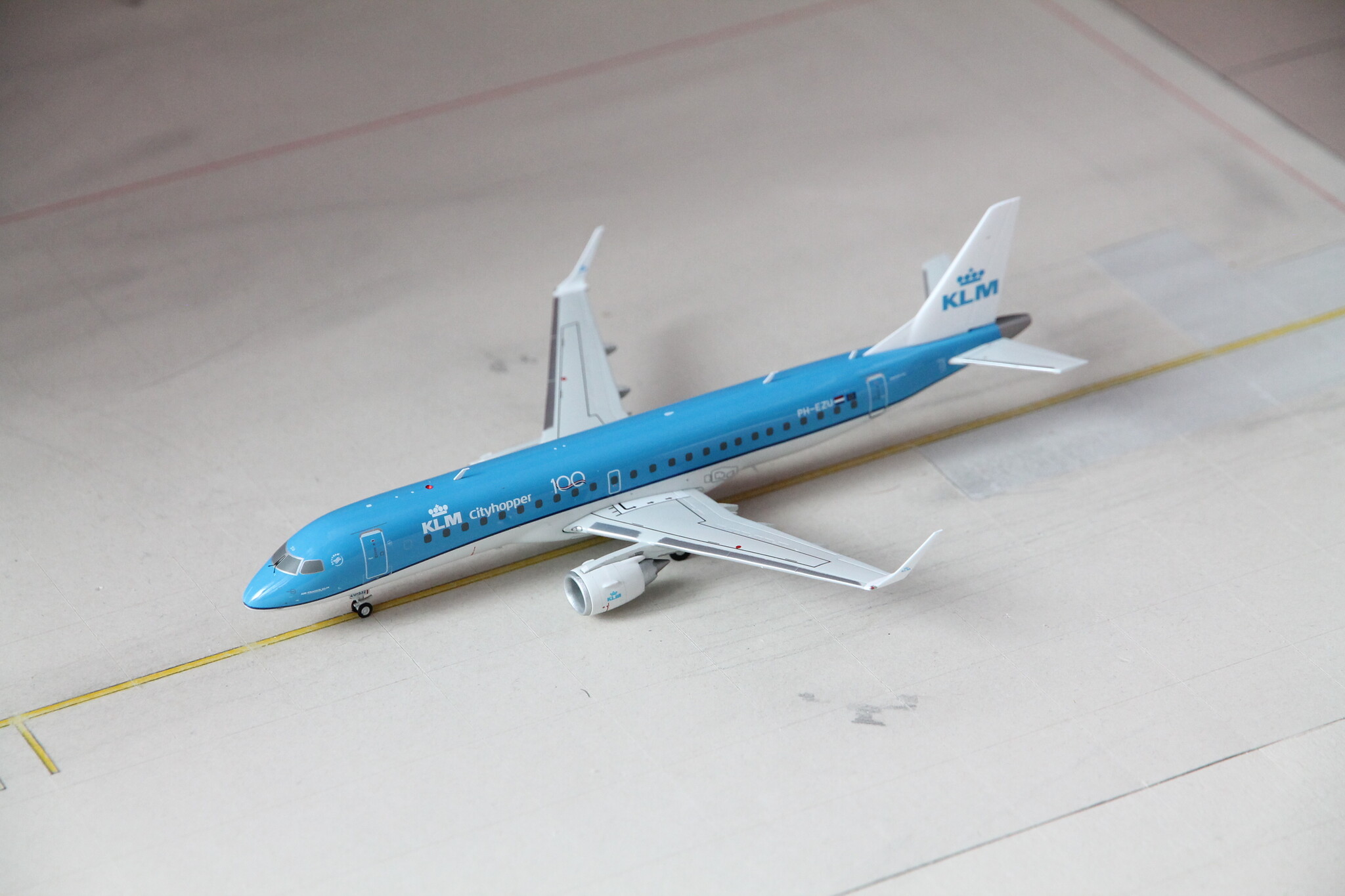 1:200 KLM 