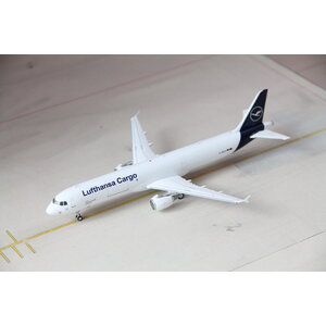 JFox 1:200 Lufthansa Cargo A321