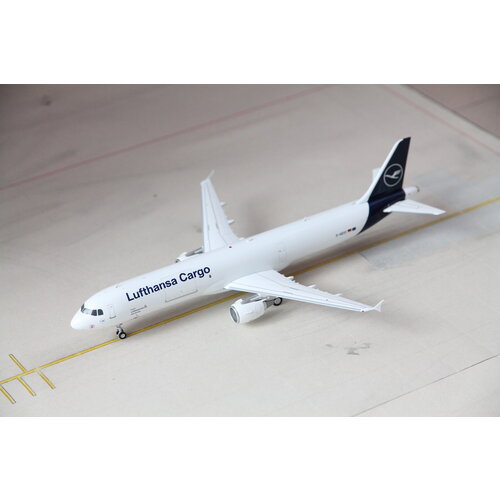 JFox 1:200 Lufthansa Cargo A321 JFox 1:200 Lufthansa Cargo A321