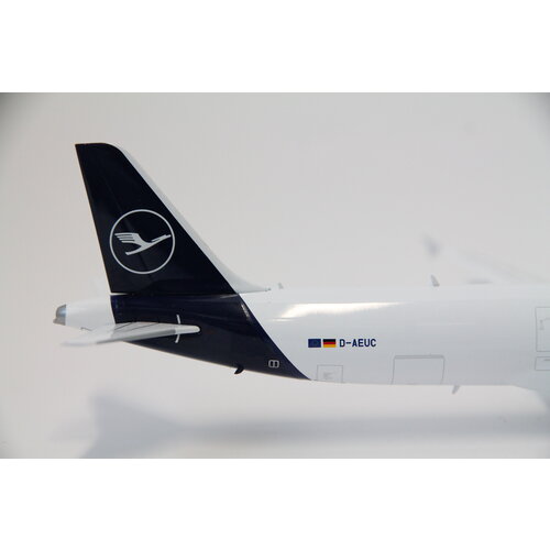 JFox 1:200 Lufthansa Cargo A321