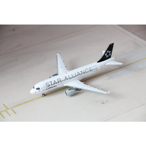 JFox 1:200 Lufthansa “Star Alliance” A320 JFox 1:200 Lufthansa “Star Alliance” A320