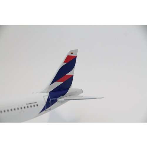 1:200 LATAM Chile A320