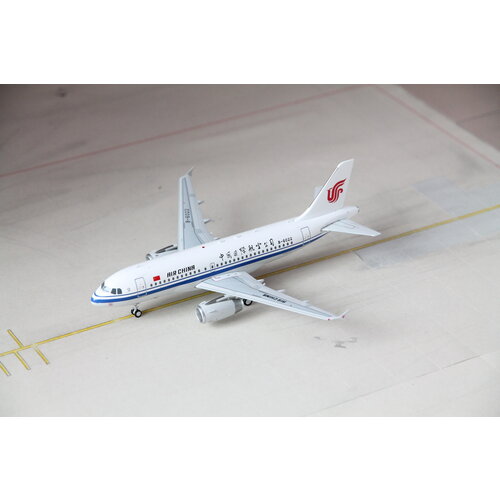 Aviation 200 1:200 Air China A319 Aviation 200 1:200 Air China A319