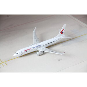 Aviation 200 1:200 China Eastern B737-800