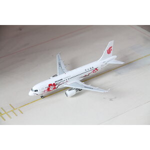 Aviation 200 1:200 Air China "Red Flower" A320