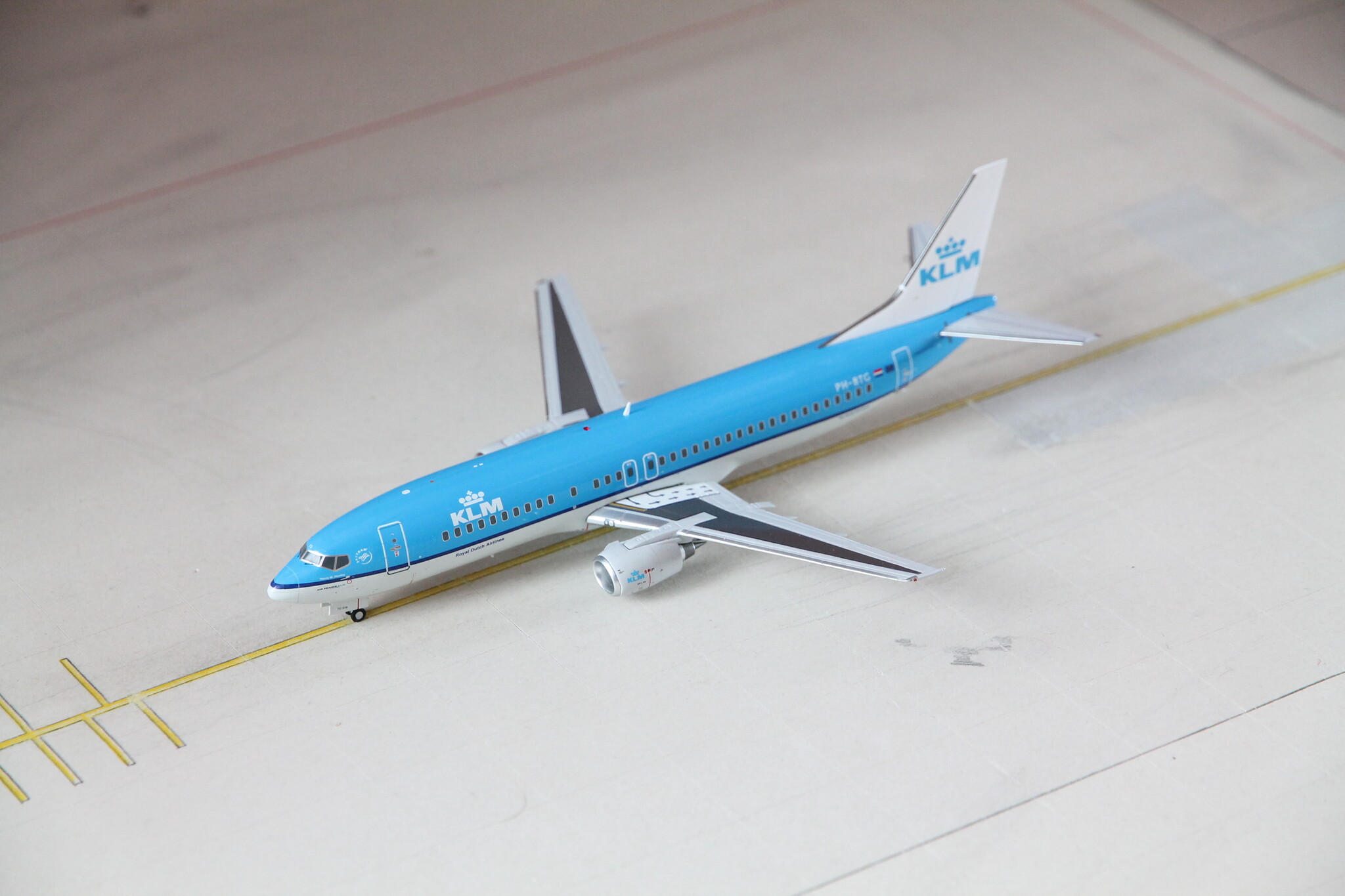 価格変更‼️1/200 KLM Boeing 737 モデル ScaleModelStore.com :: NG Models 1:200 - 09001 - KLM Royal