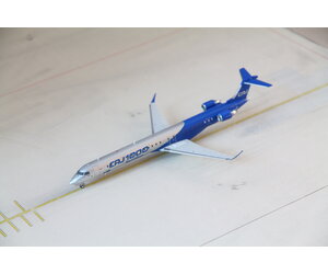 1:200 Bombardier House Color CRJ-1000ER C-FNXG JC Wings LH2512