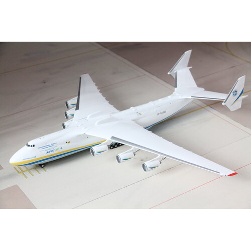 Gemini Jets 1:200 Antonov Design Bureau Antonov AN-225 Mriya