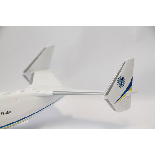 Gemini Jets 1:200 Antonov Design Bureau Antonov AN-225 Mriya