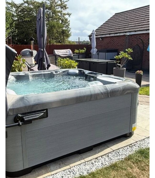 Luxe spa - Model Cypress