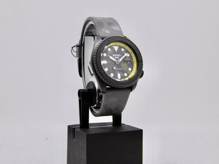 Seiko Serie 5 One Piece Sanji Limited SRPH69K1 2040/5000