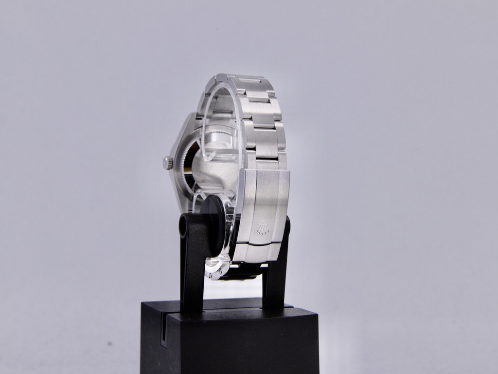Rolex Oyster Perpetual 124200 Blue Dial 2022 Nieuw - Paul van Zeeland  Juweliers