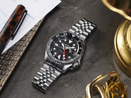 Seiko 5 GMT SSK001K1