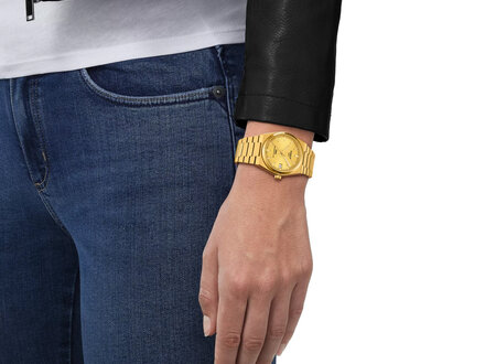 Tissot PRX Champagne 35MM T137.207.33.021.00 Tissot PRX Champagne 35MM T137.207.33.021.00