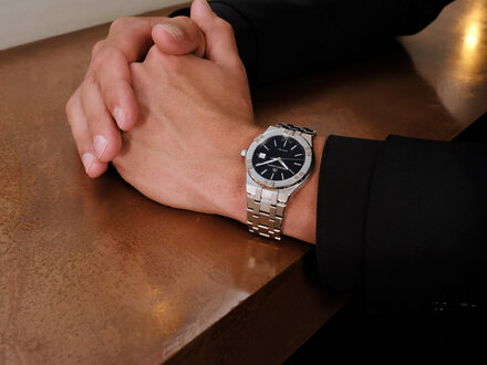 Maurice Lacroix Aikon Quartz  Date 40MM AI1108-SS002-330-1 Maurice Lacroix Aikon Quartz  Date 40MM AI1108-SS002-330-1