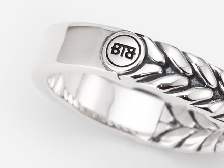 Buddha to Buddha Barbara Small Dual Ring Silver 332