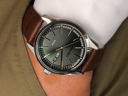 Seiko Solar leren horloge SNE529P1