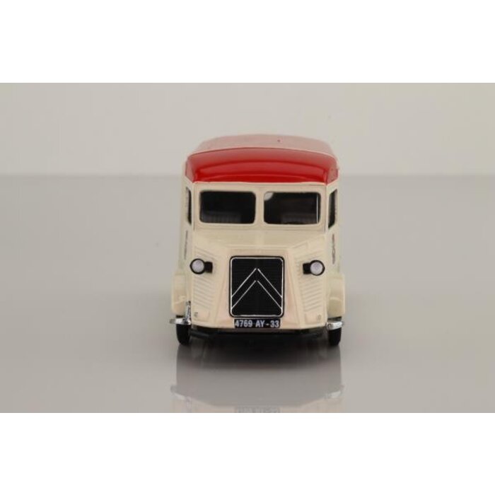 Matchbox Collectibles A Taste of France - YTF 6 Citroën 1947 Type "H" Van "Pommery"