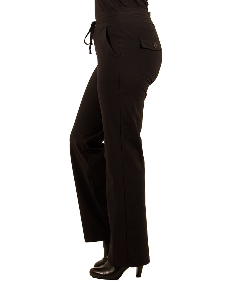 Zwarte travelstof pantalon met rechte pijp van Mi Piace