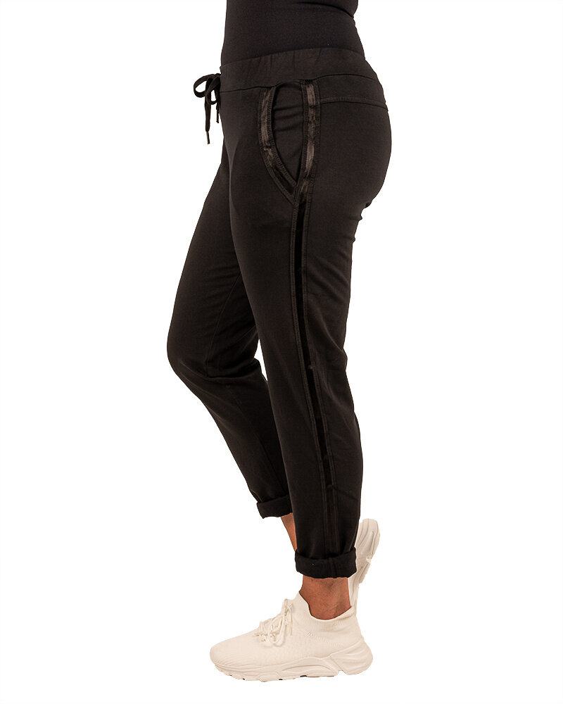Zwarte joggingbroek met bies van Gemma Ricceri