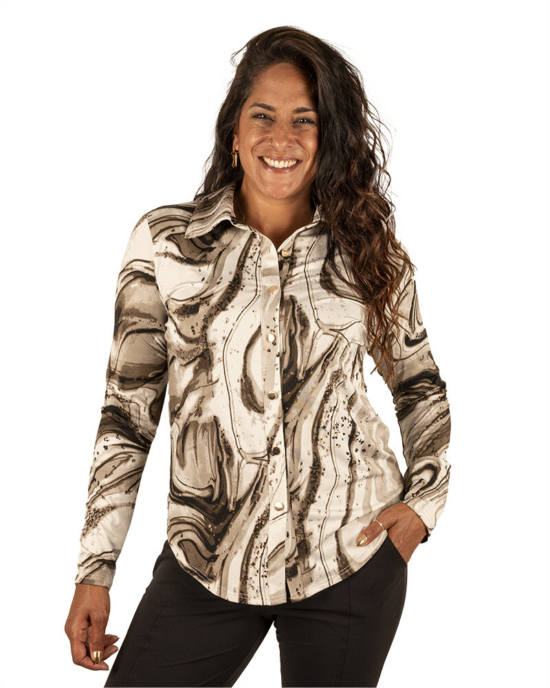 Ecru/bruin print travelstof blouse van By Swan