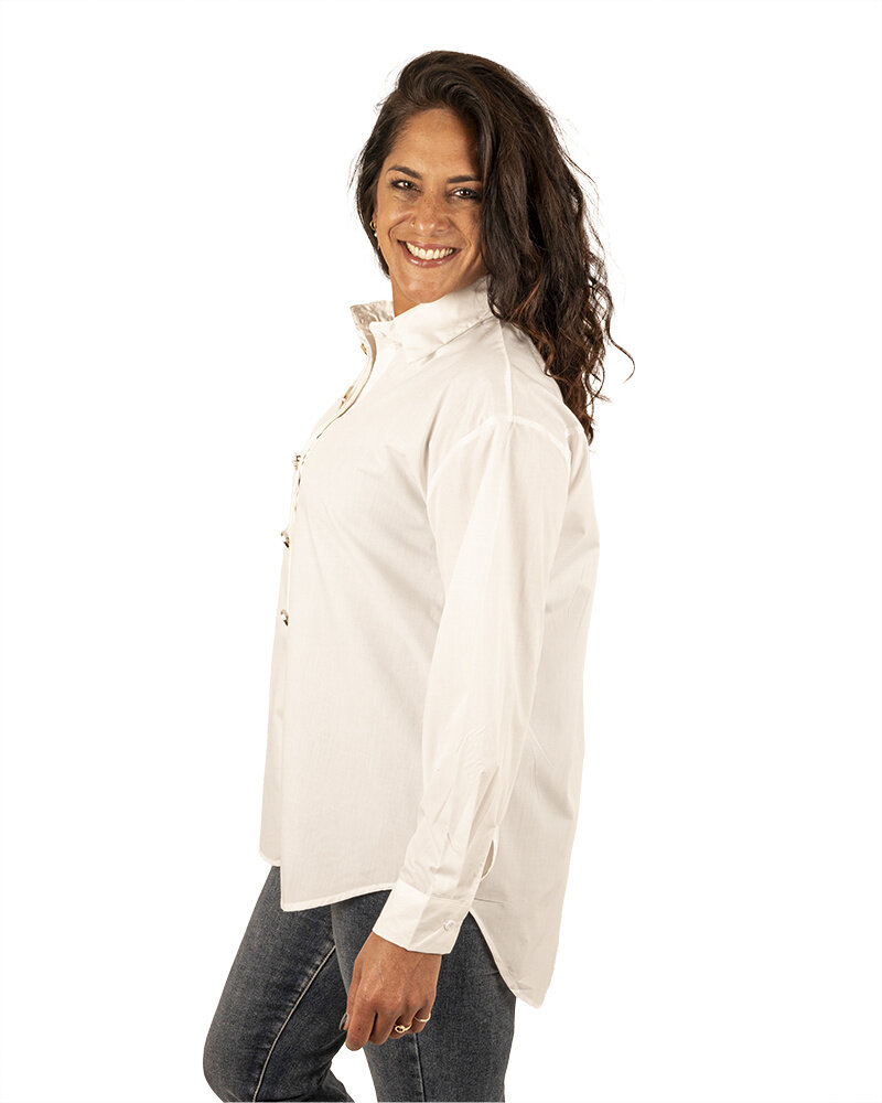 Witte blouse gekleurde knopen van Jasmine