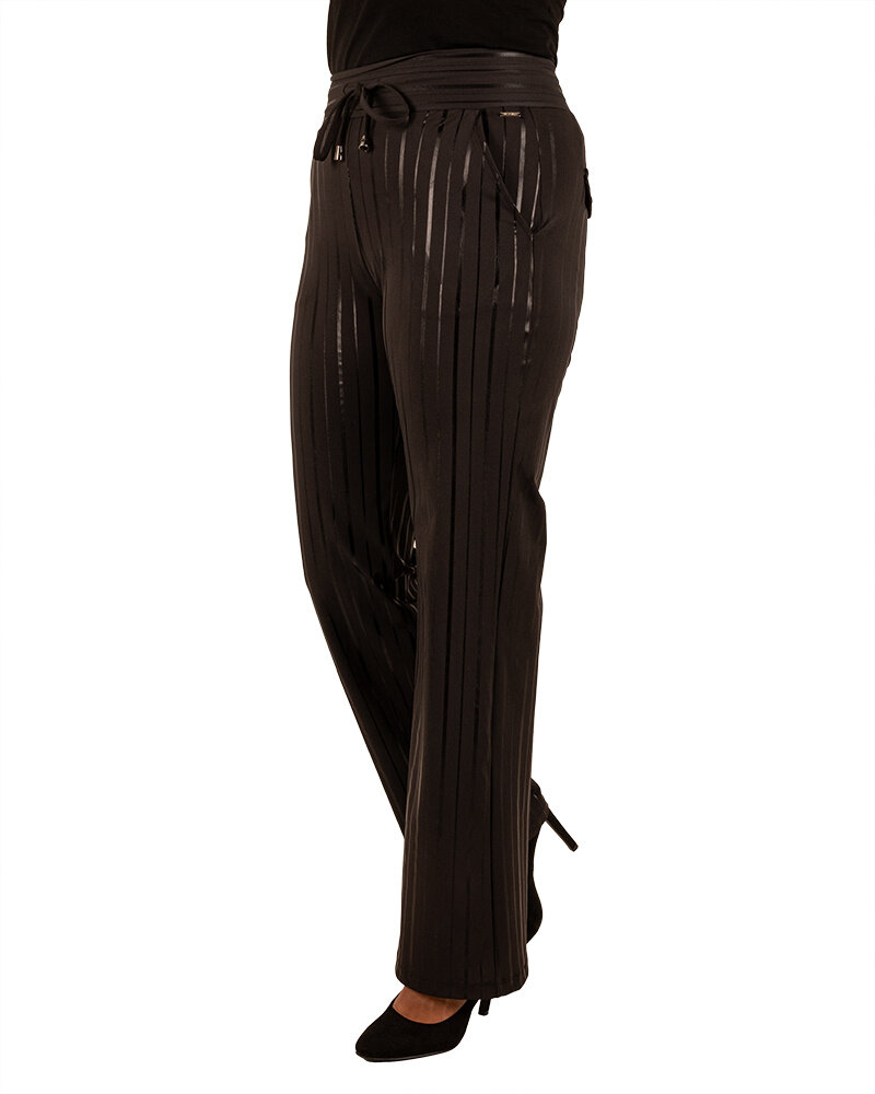 Zwarte travelstof pantalon met met glanzende print van Mi Piace