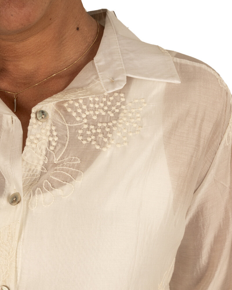 Ecru blouse met borduur van Vera Jo
