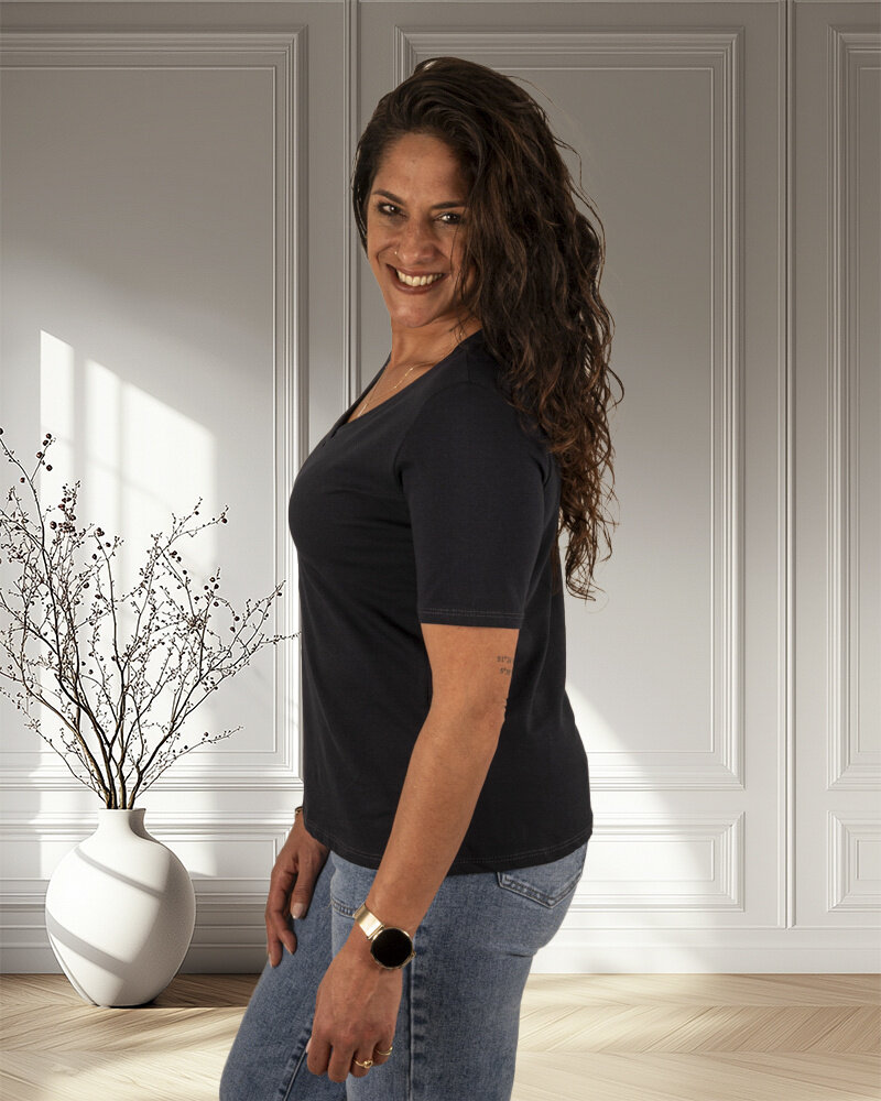 Donkerblauw basis shirt V-hals van Gemma Ricceri