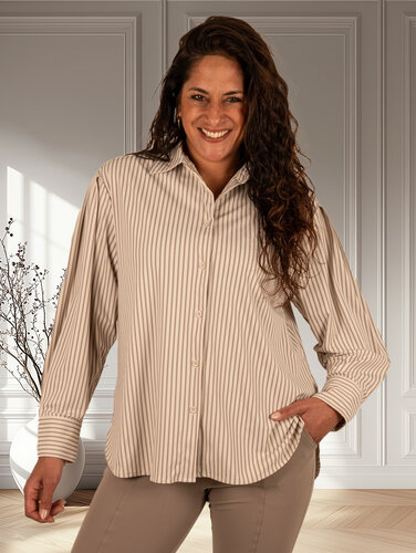 Mi  Piace Taupe/kit travelstof blouse van Mi Piace