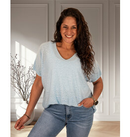 Lichtblauw shirt V-hals