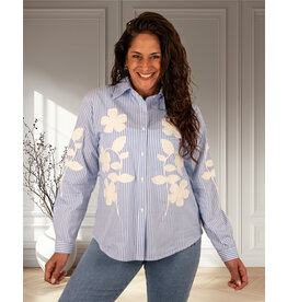 Blauw/wit  blouse gehaakte bloemen