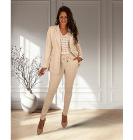 Mi  Piace Lichtbeige  travelstof broek van Mi Piace