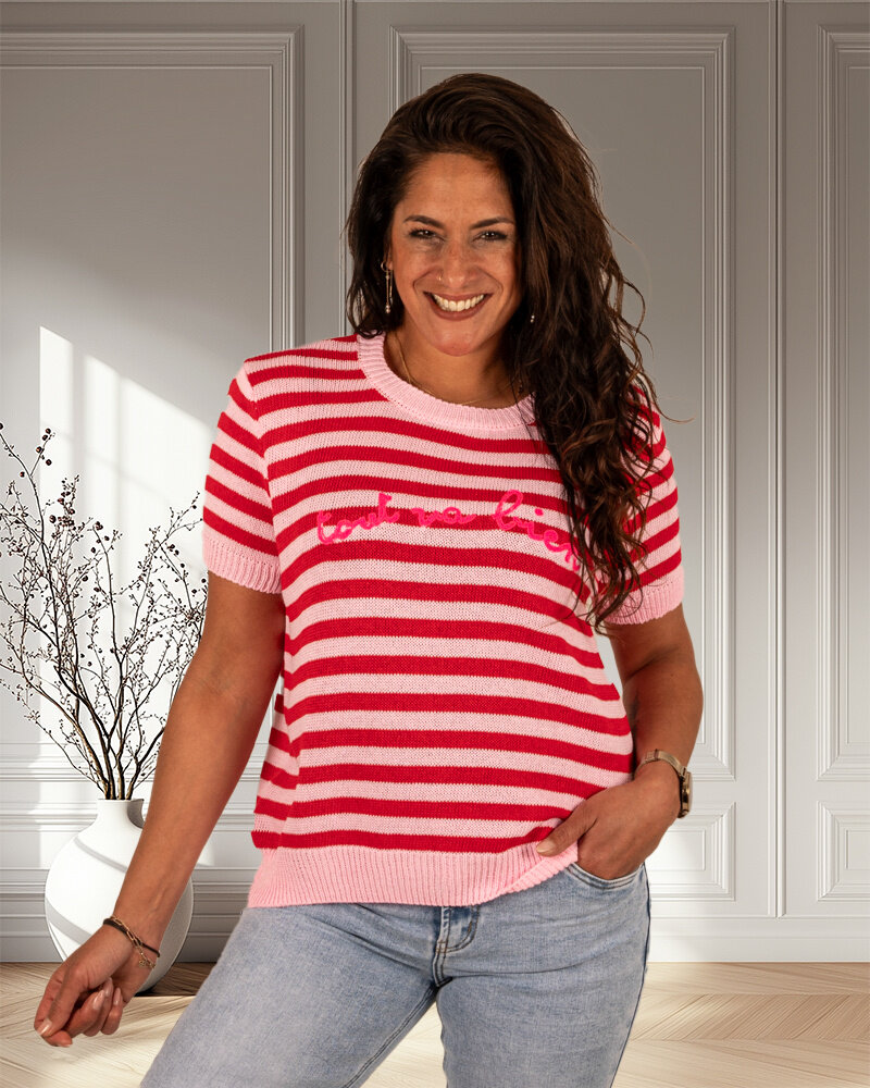 Rood/roze gebreid shirt "Tout va bien" van Gemma Ricceri
