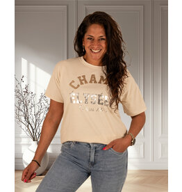 Gemma Ricceri Beige shirt gouden "Champs"print