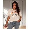 Wit T-shirt met oranje "Champs" print van Gemma Ricceri