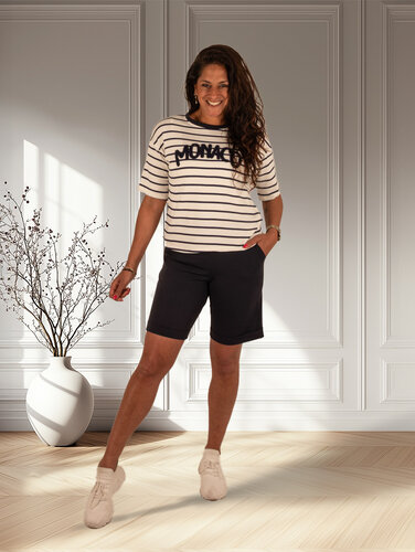 Mi  Piace Donkerblauwe  travelstof short van Mi Piace