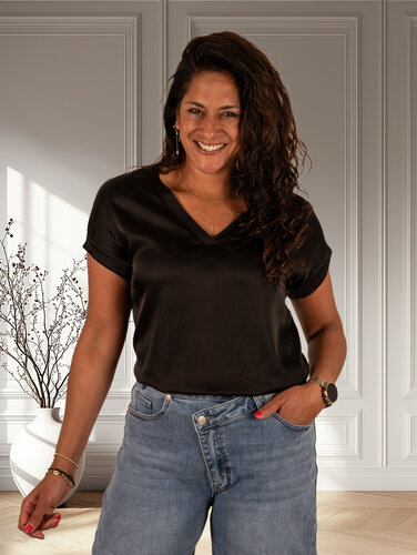 Vera Jo Zwart glans shirt van Vera Jo
