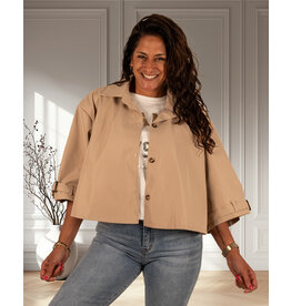 Beige korte trenchcoat