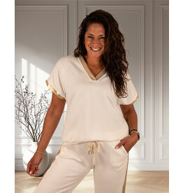 Ecru jogshirt met gouden bies