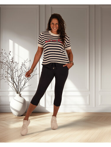 Mi  Piace Donkerblauwe  travelstof capribroek van Mi Piace