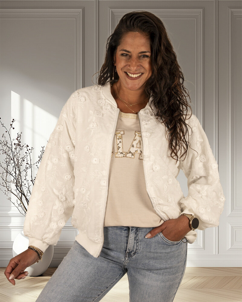 Witte bloemen bomberjack van Gemma Ricceri