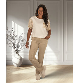 Beige high rise straight jeans van Norfy