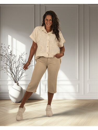 Beige high waist capri van Norfy