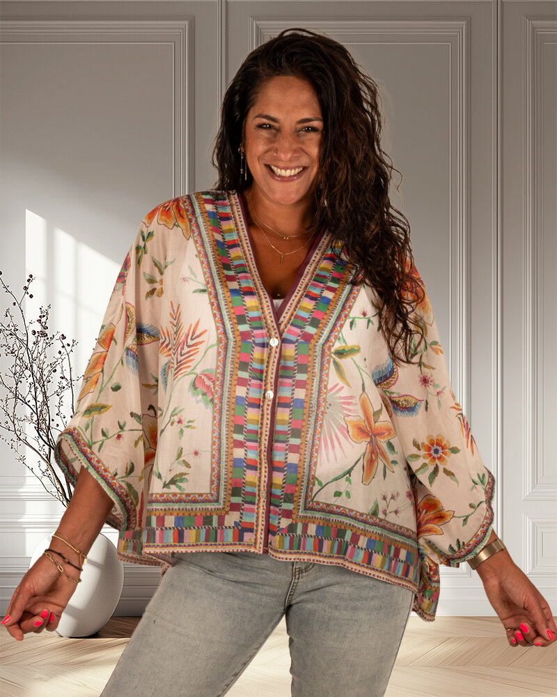 Ecru korte blouse bloemenprint van Forza